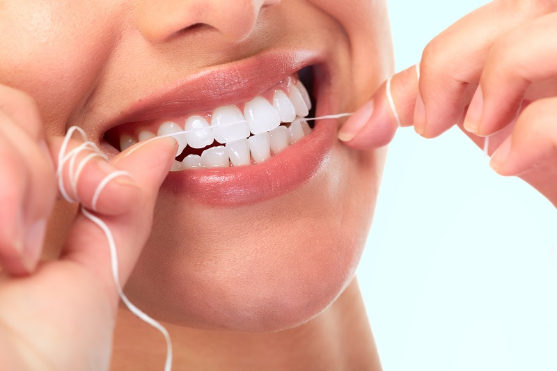The Top Reasons You Should Be Flossing Every Day